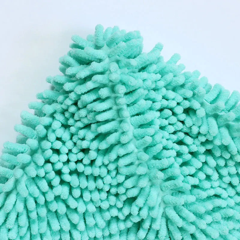 Pet Towel: Ultra-absorbent, quick-drying bath towel for pets.