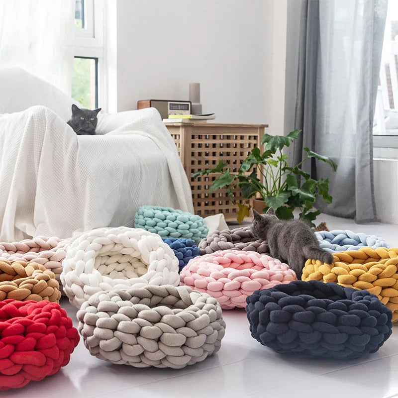 Soft Cat House Cushion: Provide a Warm Retreat for Your Cat!