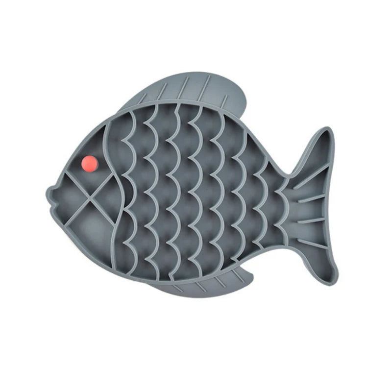 Silicone pet licking mat: Slow feeder bowl alternative, pet-friendly material.