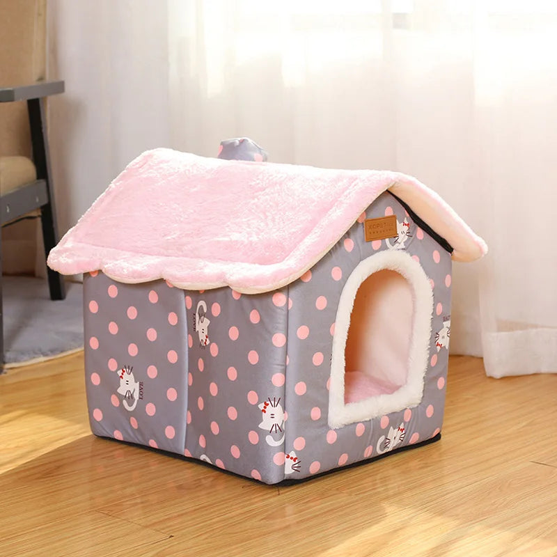 Warm Cat House: Cute design kennel for small pets.