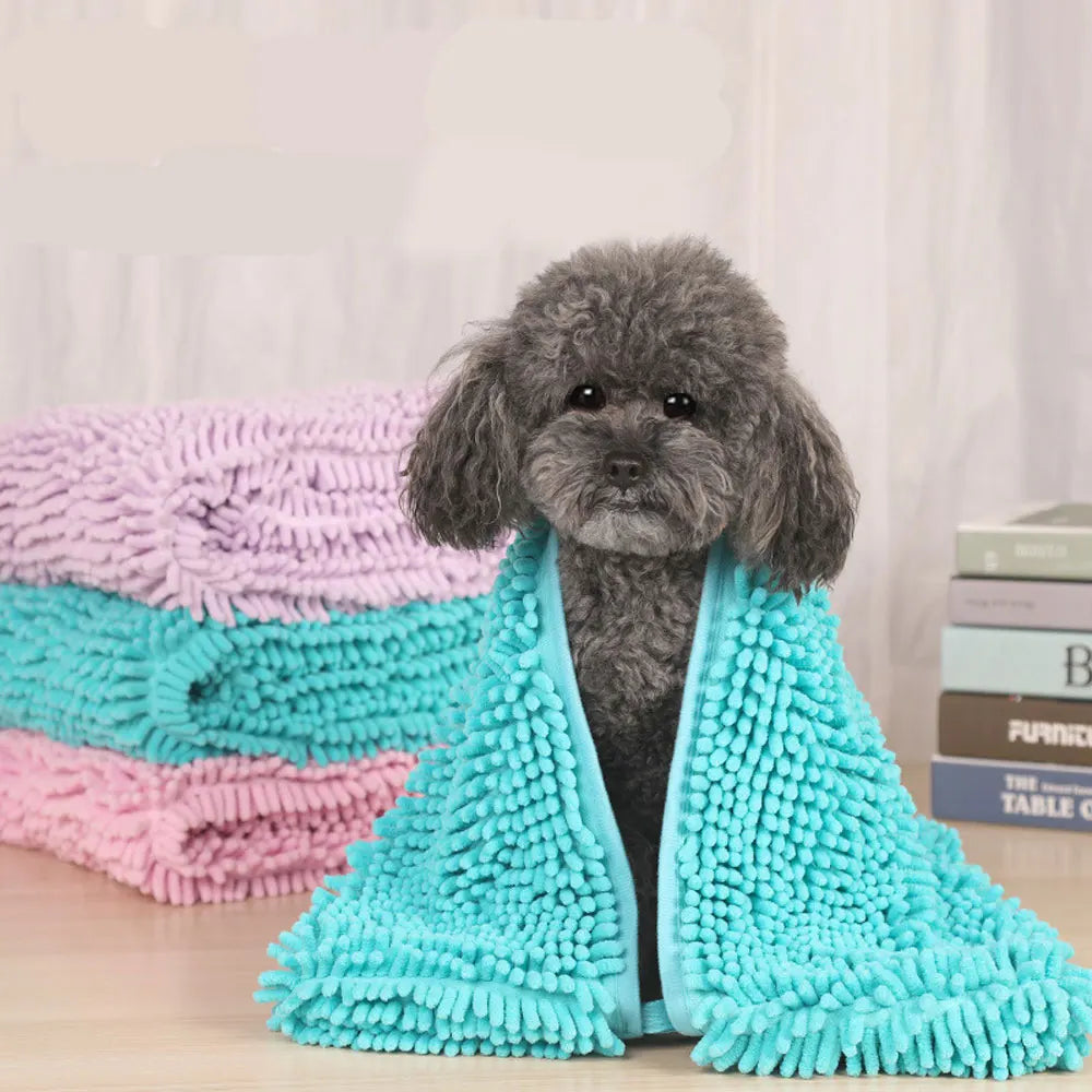 Pet Towel: Ultra-absorbent, quick-drying bath towel for pets.