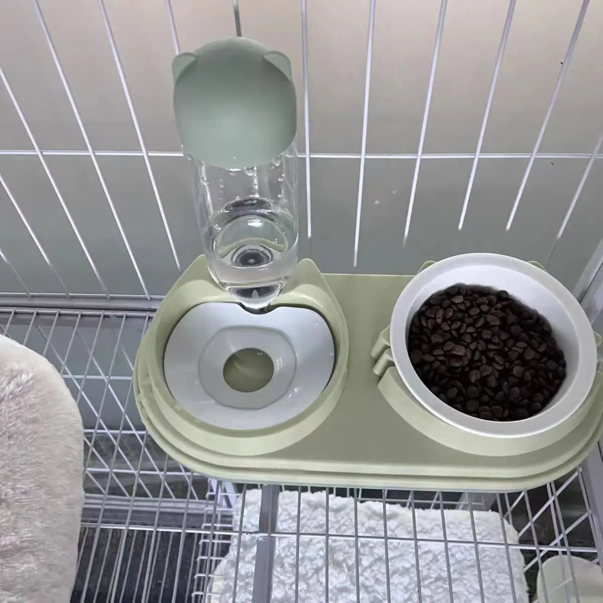 Dog Feeders: High-quality feeders for easy pet feeding.