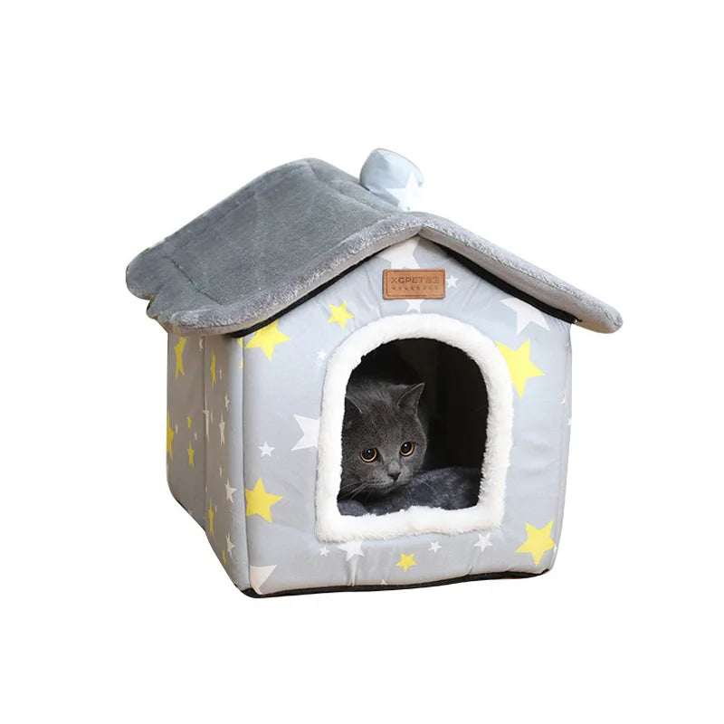 Warm Cat House: Cute design kennel for small pets.