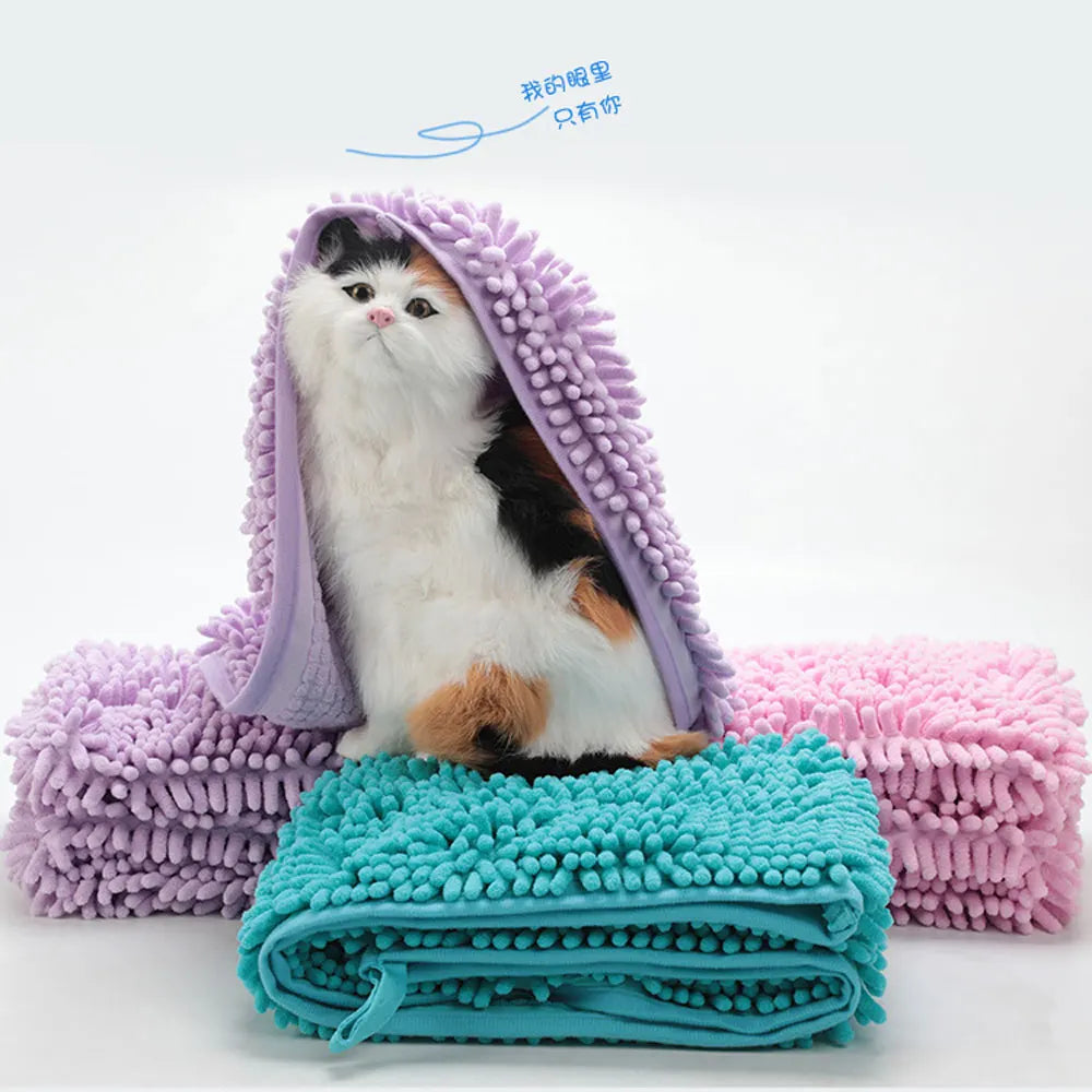 Pet Towel: Ultra-absorbent, quick-drying bath towel for pets.