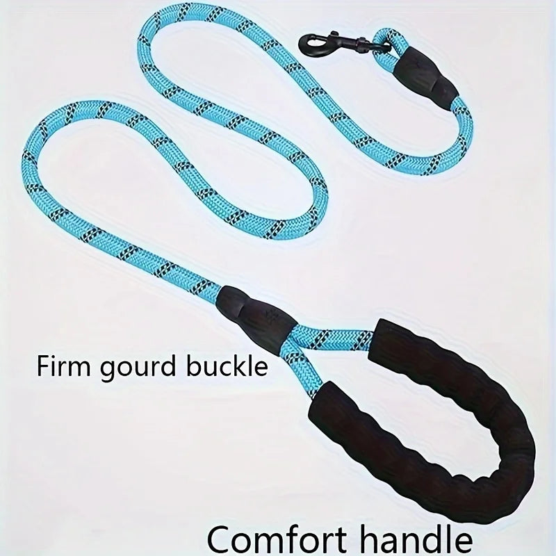 Pet Supplies: Christmas-themed Nylon Dog Leash with Poop Bag Holder