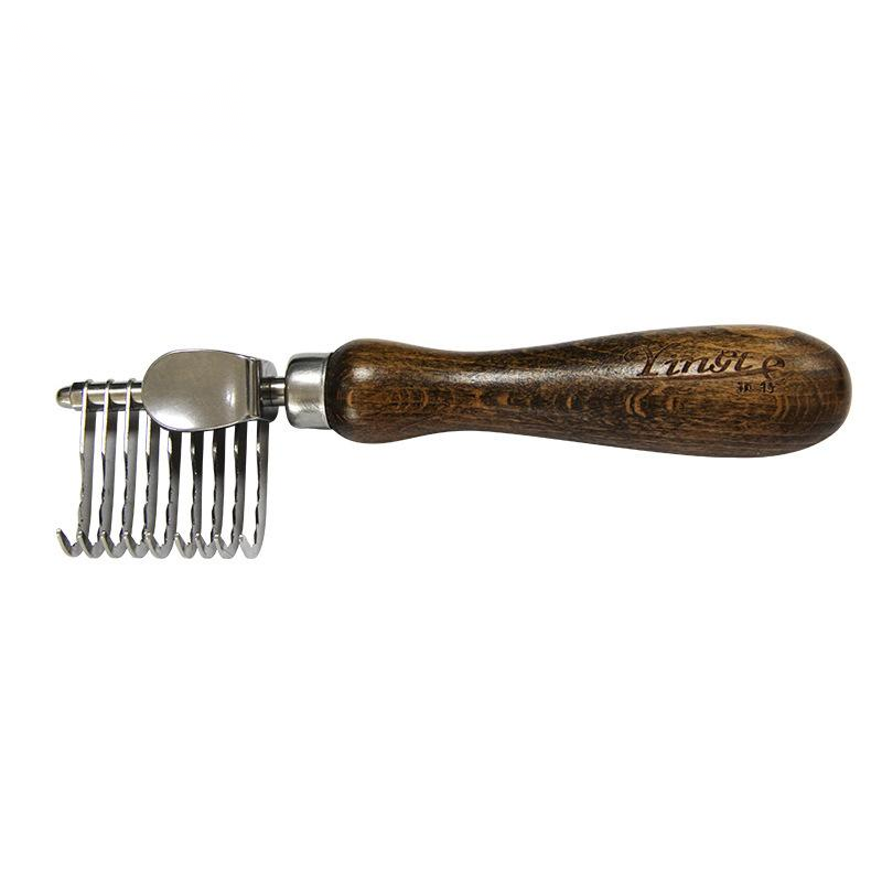 Walnut Knot Comb: Grooming Tool for Pets
