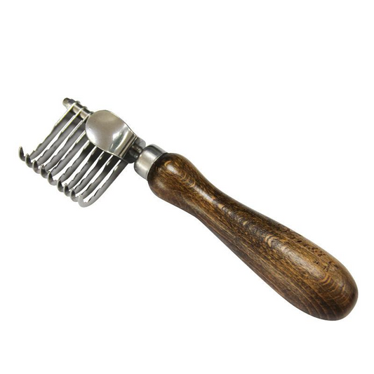 Walnut Knot Comb: Grooming Tool for Pets